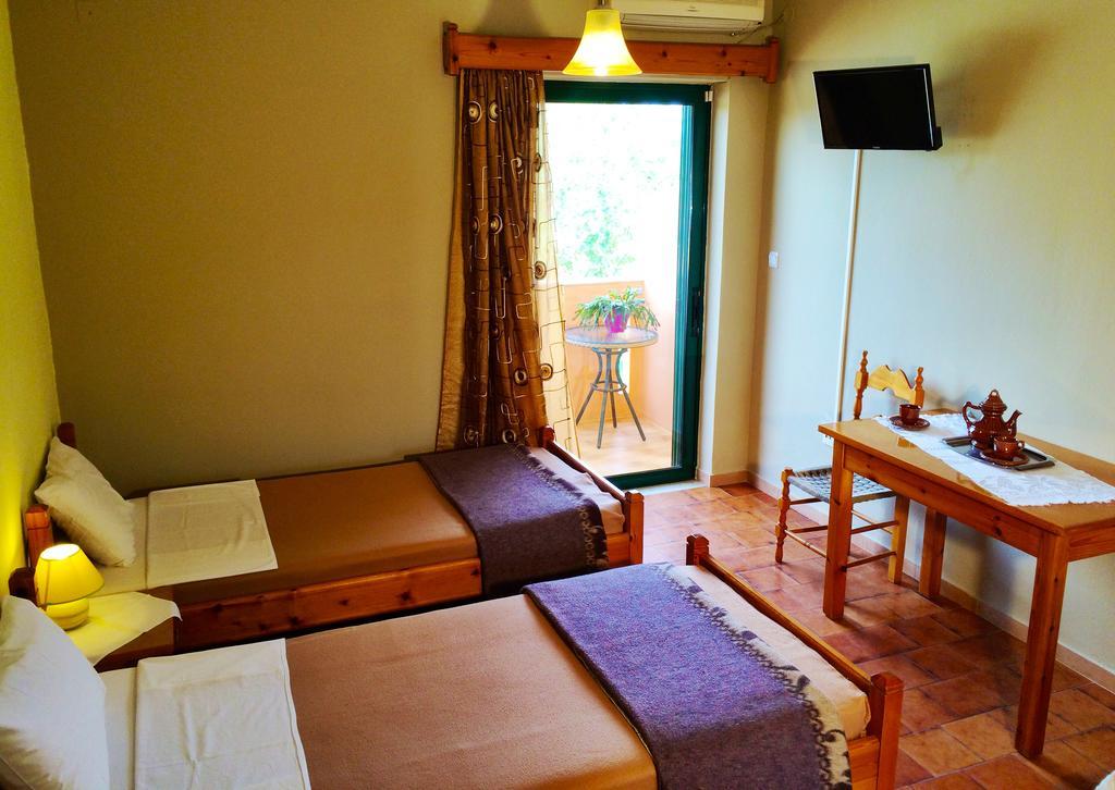 Chrissas Apartments Ретимно Экстерьер фото